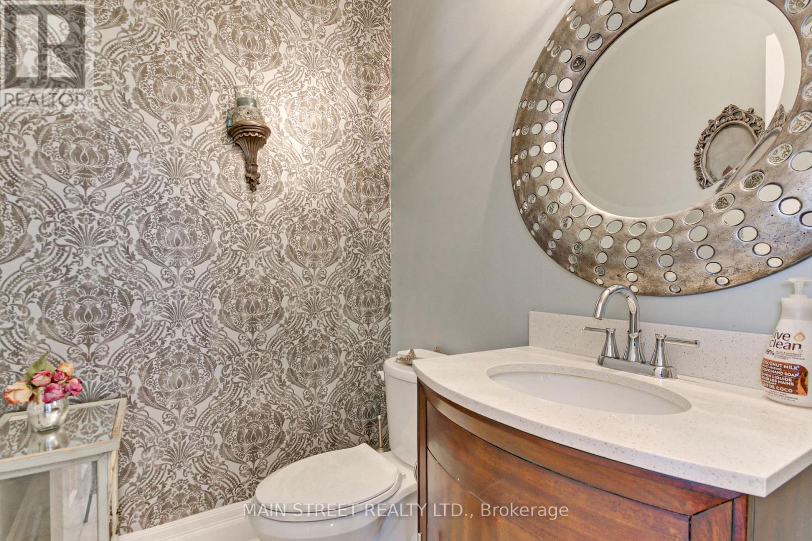 108 Hollandview Trail, Aurora, Ontario  L4G 7H6 - Photo 21 - N12980578