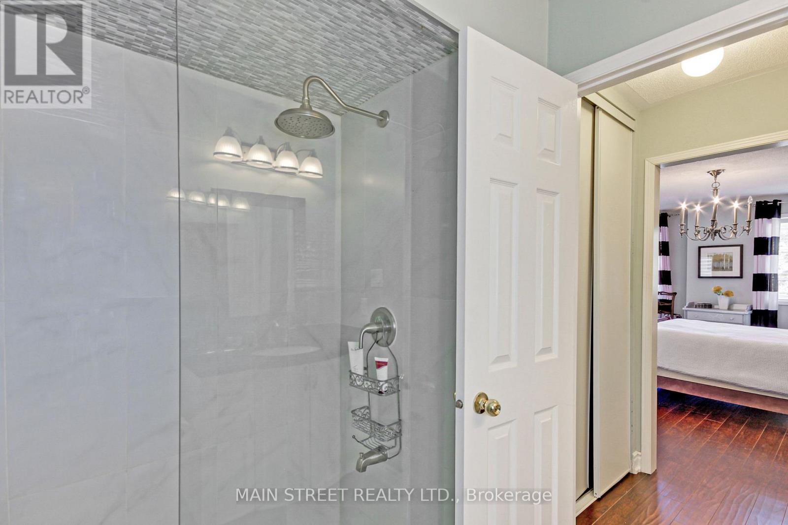 108 Hollandview Trail, Aurora, Ontario  L4G 7H6 - Photo 31 - N12980578