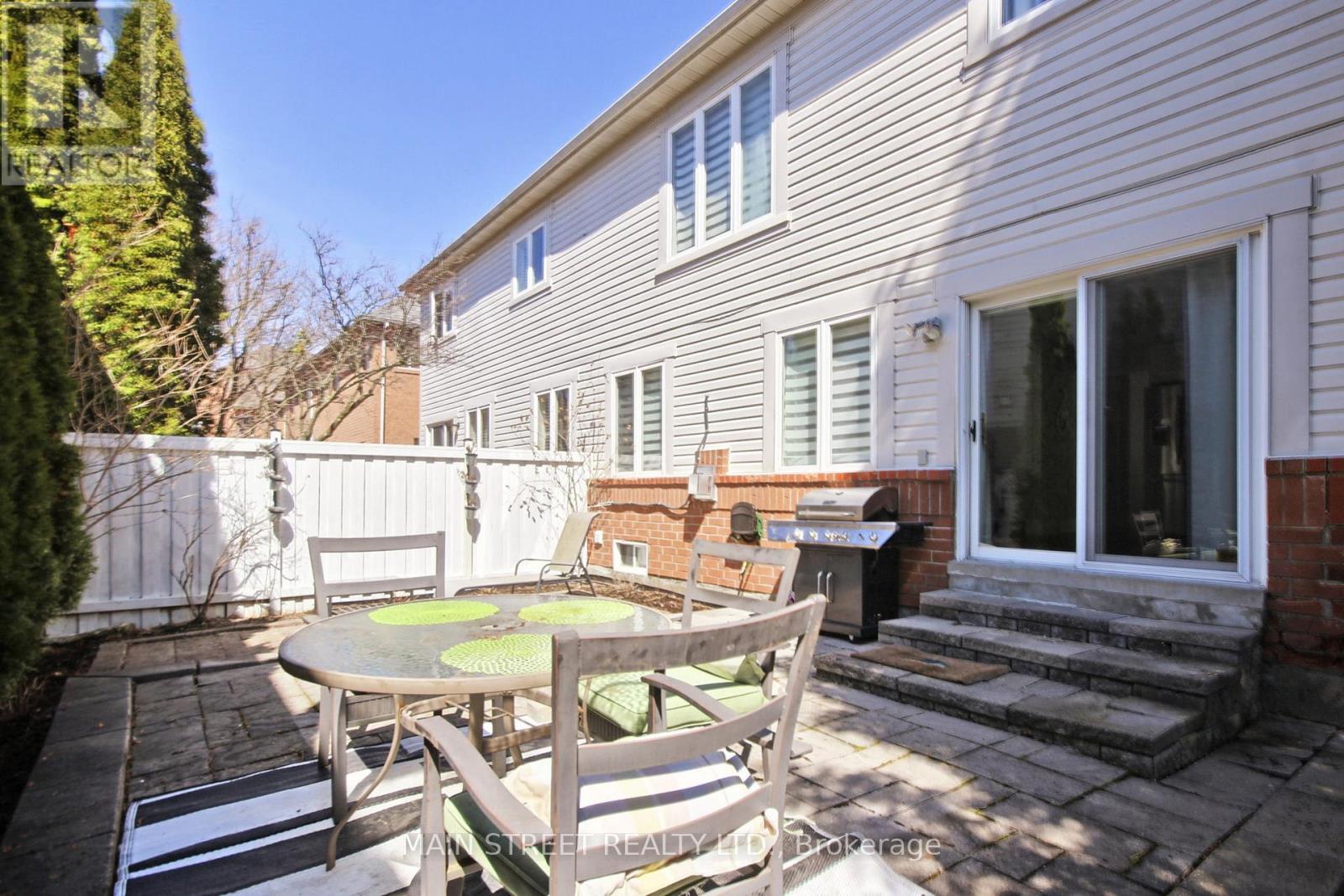 108 Hollandview Trail, Aurora, Ontario  L4G 7H6 - Photo 40 - N12980578