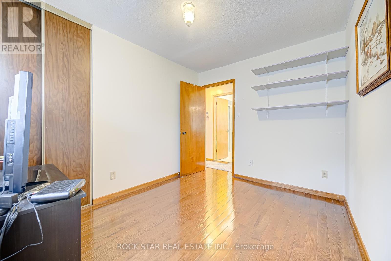 115 Glen Shields Avenue, Vaughan, Ontario  L4K 1S9 - Photo 13 - N12980588