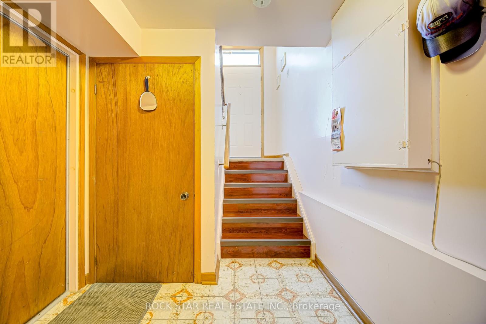 115 Glen Shields Avenue, Vaughan, Ontario  L4K 1S9 - Photo 23 - N12980588