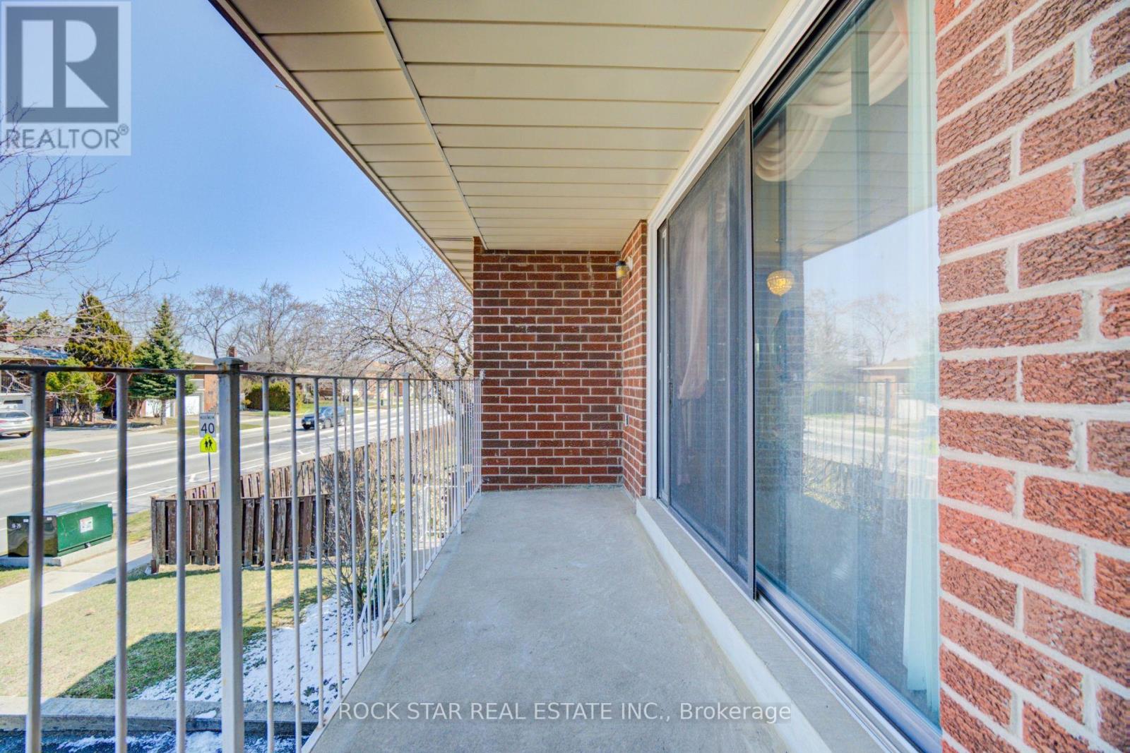 115 Glen Shields Avenue, Vaughan, Ontario  L4K 1S9 - Photo 4 - N12980588