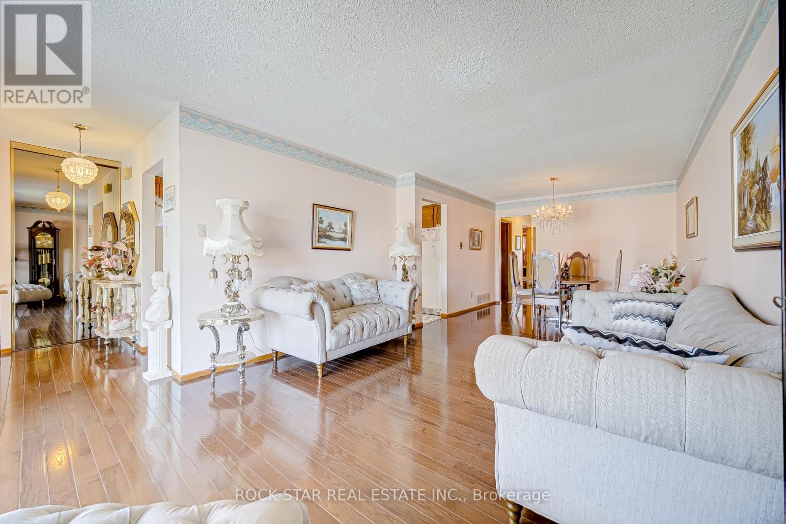 115 Glen Shields Avenue, Vaughan, Ontario  L4K 1S9 - Photo 9 - N12980588