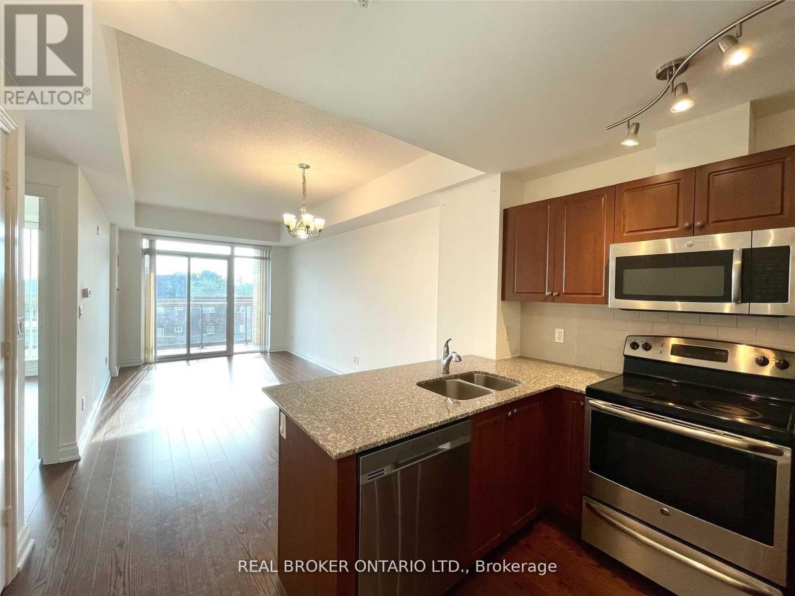 404 - 68 Main Street N, Markham, Ontario  L3P 0N5 - Photo 2 - N12980612