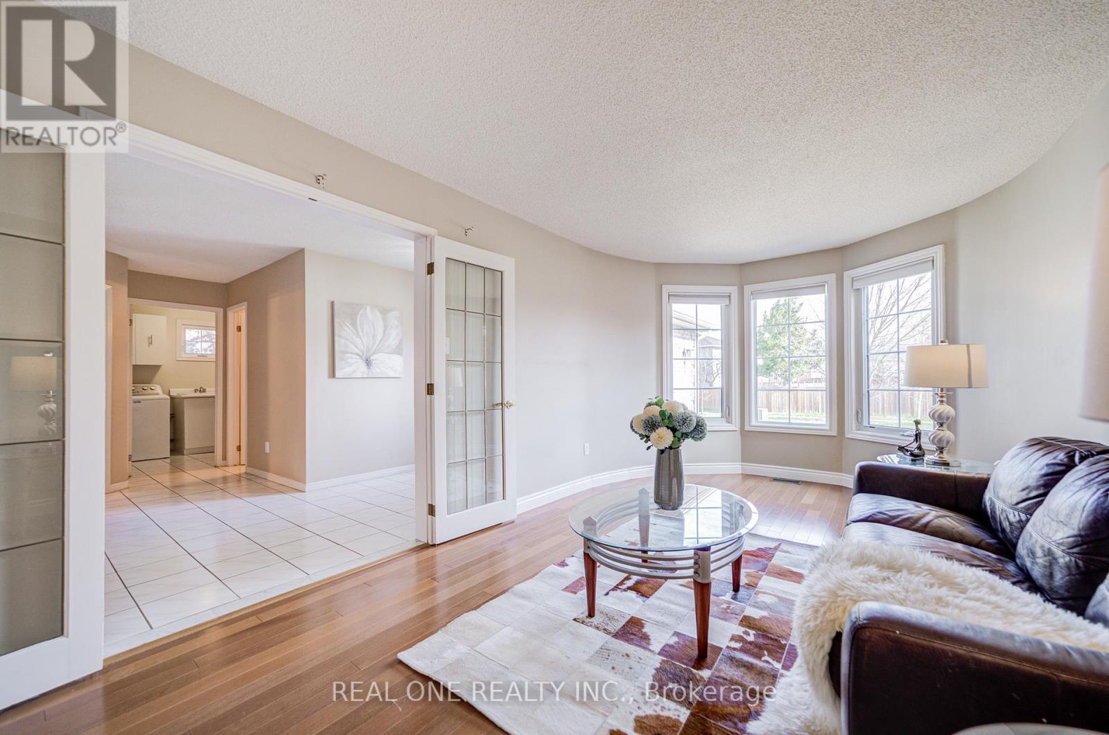 31 Coulter's Mill Gate, Vaughan, Ontario  L4J 6N3 - Photo 10 - N12980618