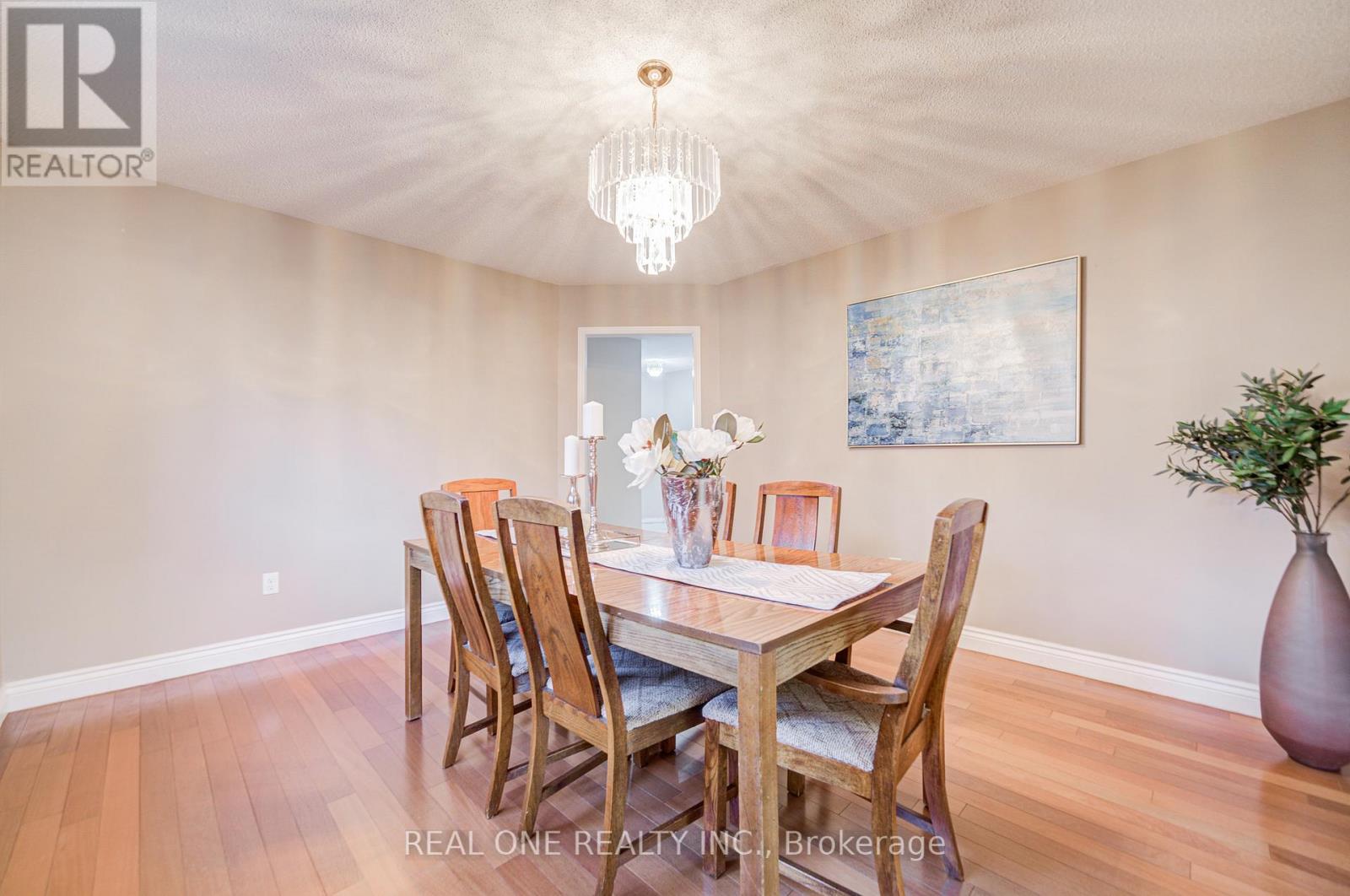 31 Coulter's Mill Gate, Vaughan, Ontario  L4J 6N3 - Photo 11 - N12980618