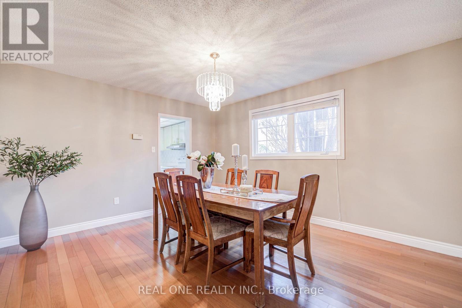 31 Coulter's Mill Gate, Vaughan, Ontario  L4J 6N3 - Photo 13 - N12980618