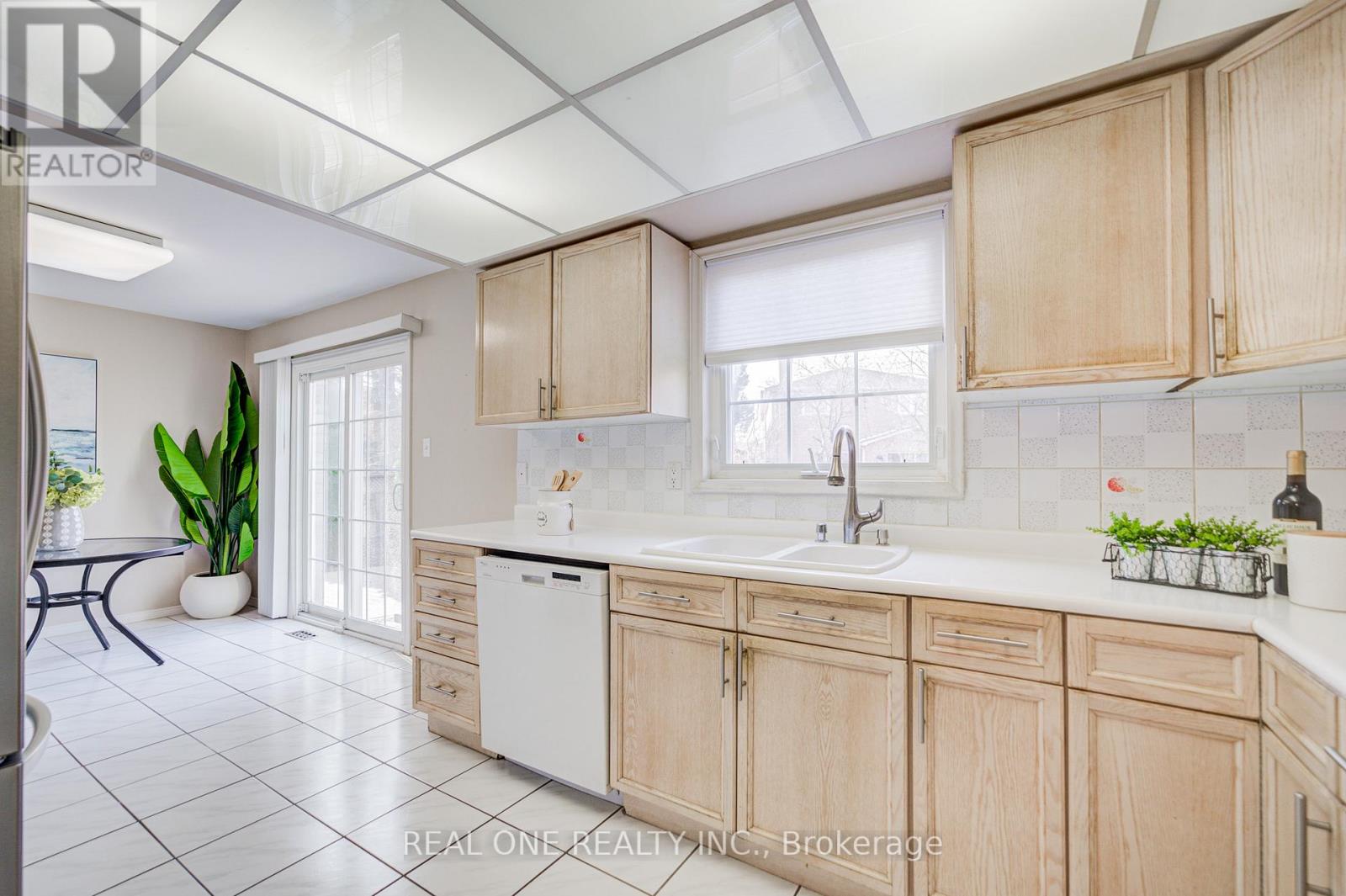 31 Coulter's Mill Gate, Vaughan, Ontario  L4J 6N3 - Photo 19 - N12980618