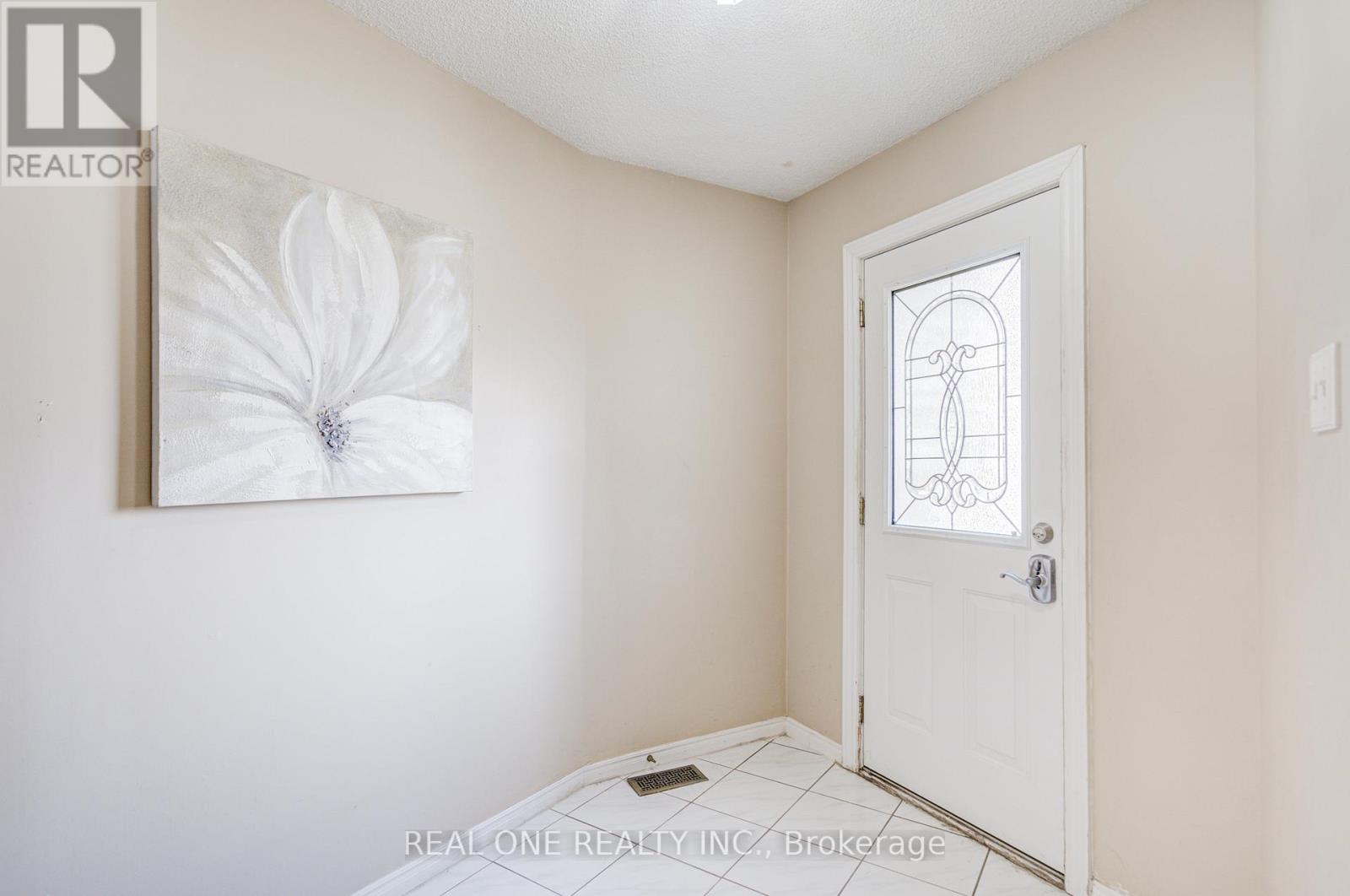 31 Coulter's Mill Gate, Vaughan, Ontario  L4J 6N3 - Photo 4 - N12980618