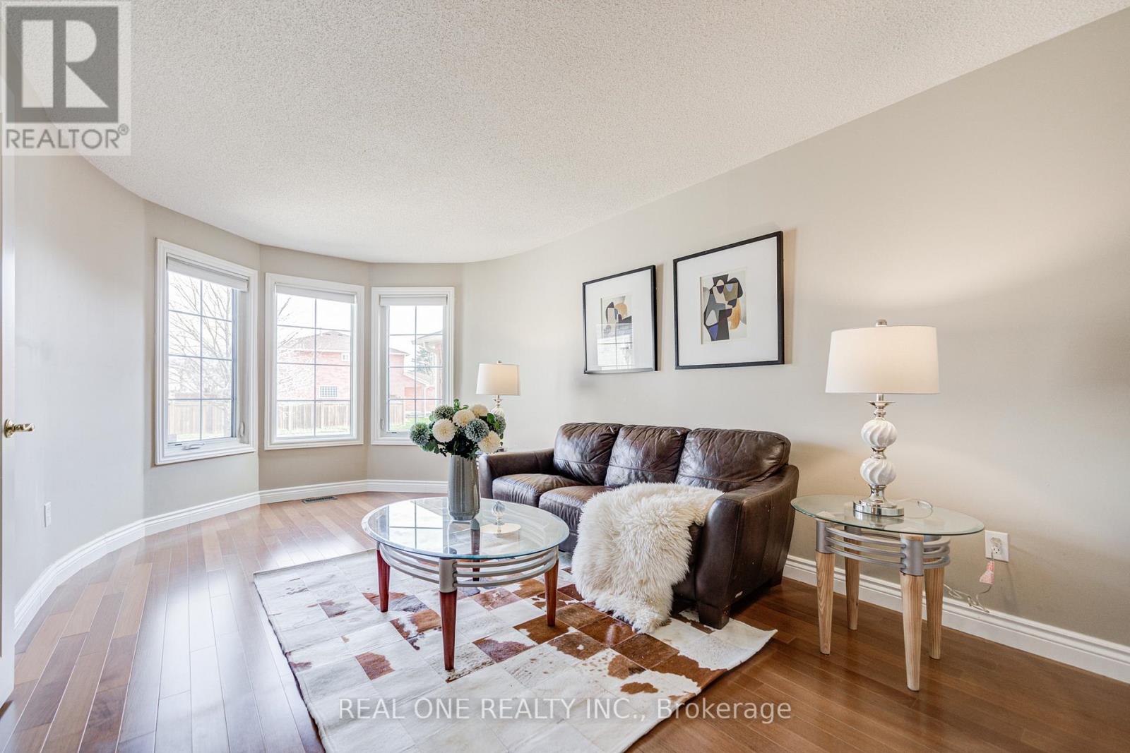 31 Coulter's Mill Gate, Vaughan, Ontario  L4J 6N3 - Photo 7 - N12980618