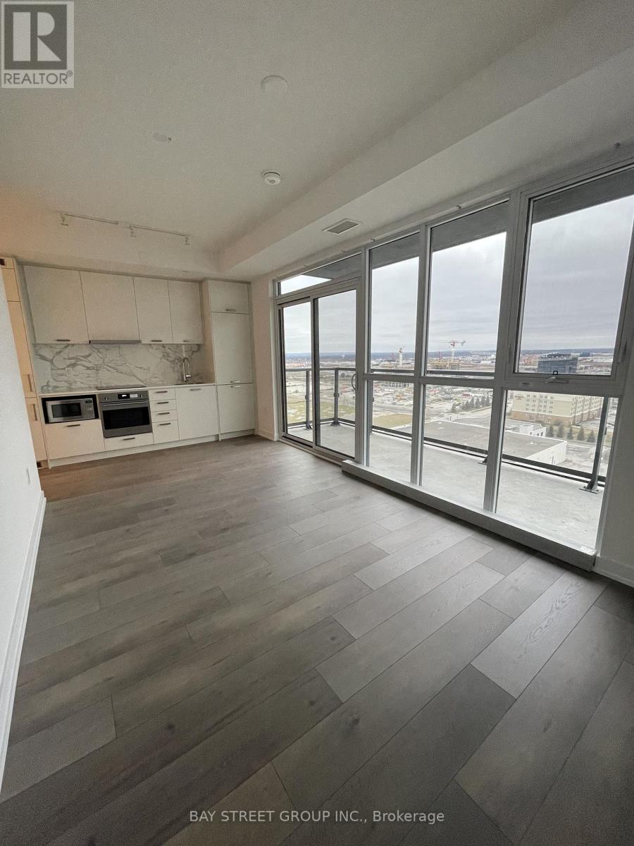 1717 - 10 HONEYCRISP CRESCENT, Vaughan, Ontario