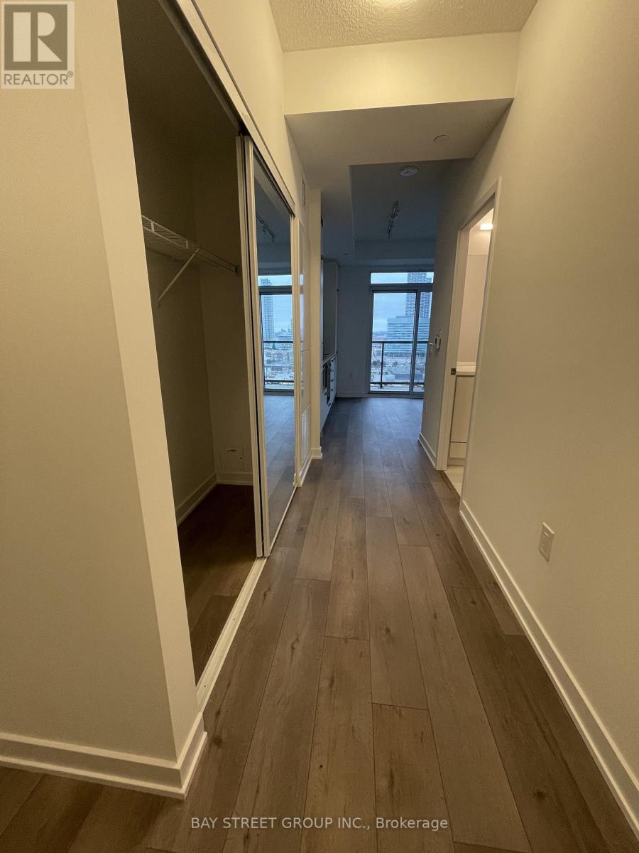 1717 - 10 Honeycrisp Crescent, Vaughan, Ontario  L4K 0M7 - Photo 10 - N12980622