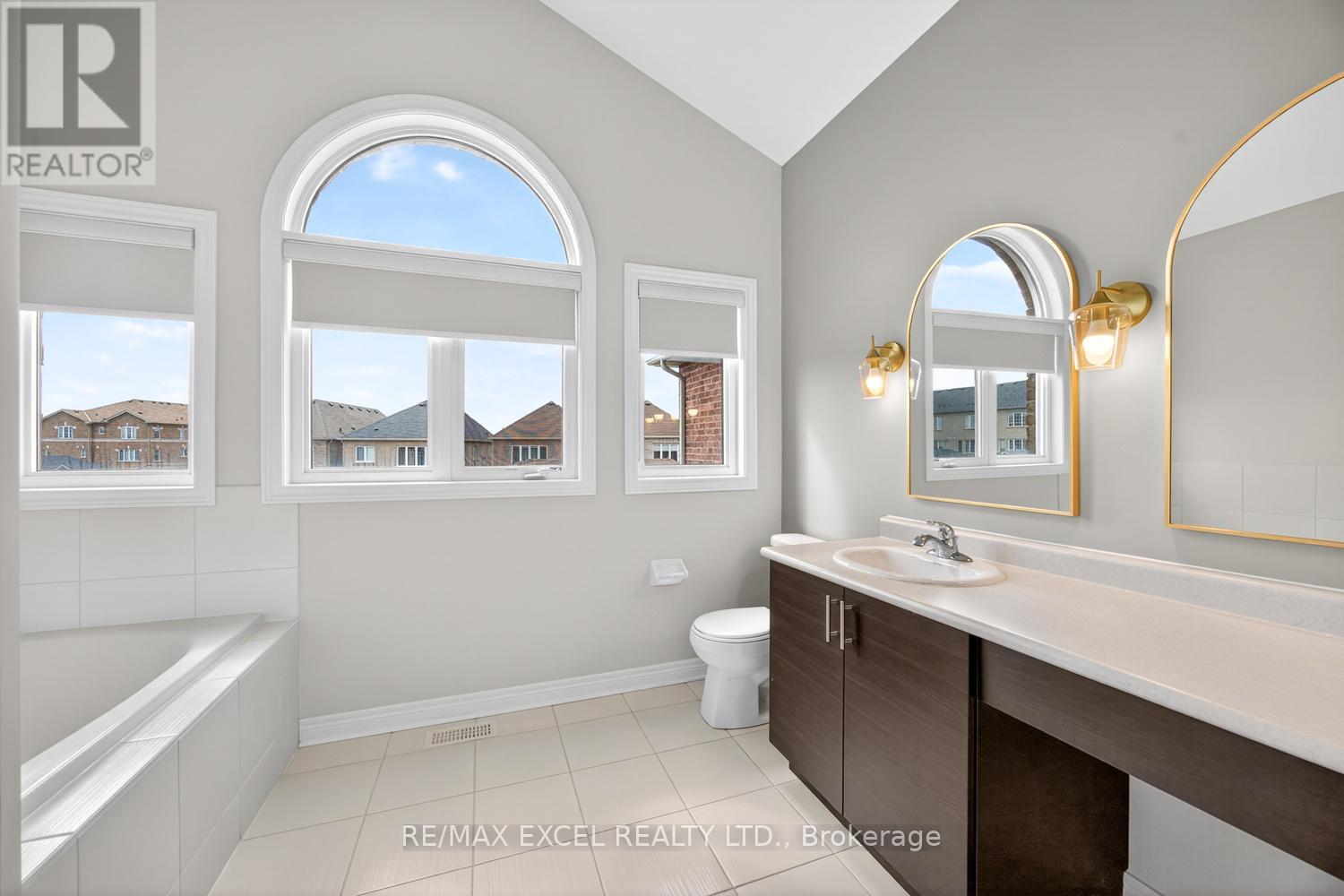 77 Sunnyside Hill Road, Markham, Ontario  L6B 0Z8 - Photo 16 - N12980628