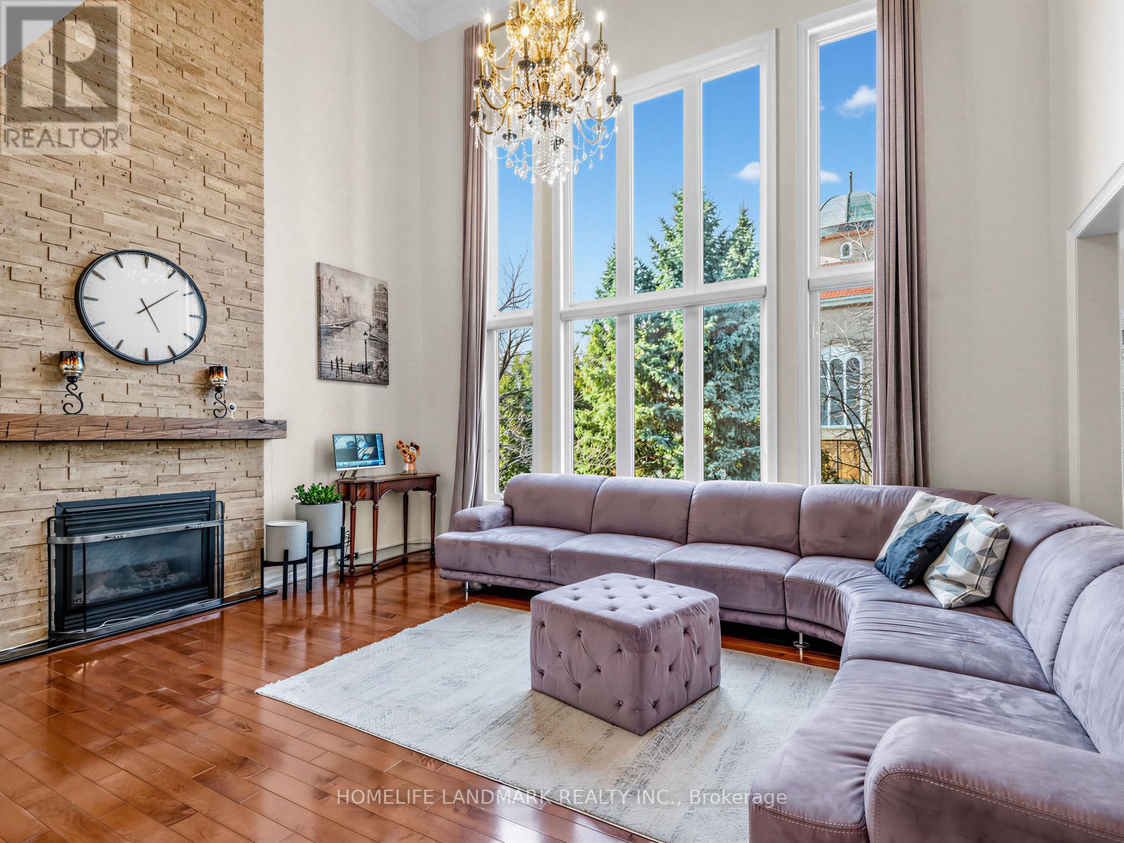 59 Black Walnut Crescent, Richmond Hill, Ontario  L4B 3S3 - Photo 11 - N12980644