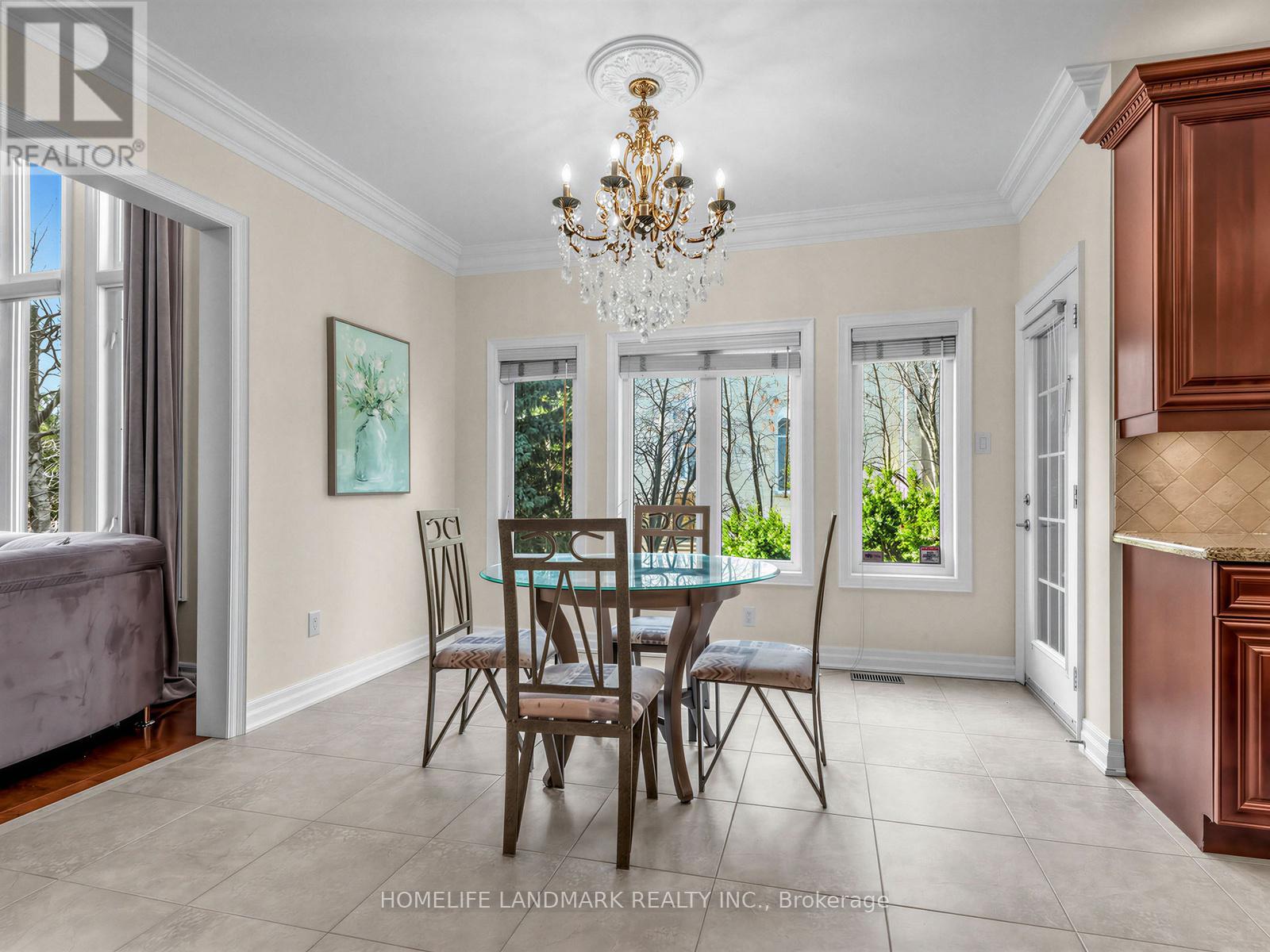 59 Black Walnut Crescent, Richmond Hill, Ontario  L4B 3S3 - Photo 13 - N12980644