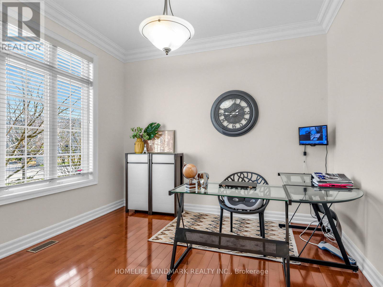 59 Black Walnut Crescent, Richmond Hill, Ontario  L4B 3S3 - Photo 3 - N12980644