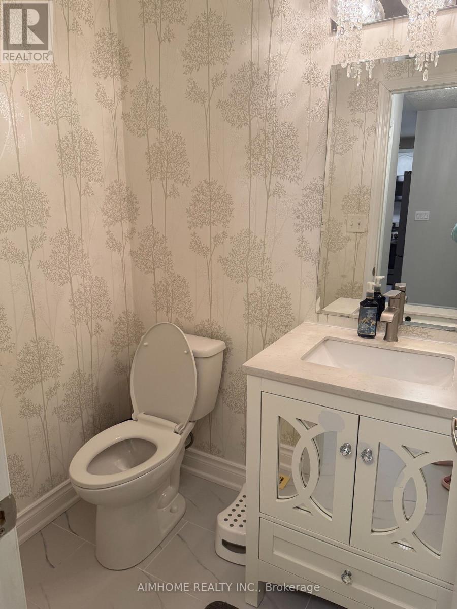 49 Fred Silvester Road, Whitchurch-Stouffville, Ontario  L4A 0J6 - Photo 11 - N12980652