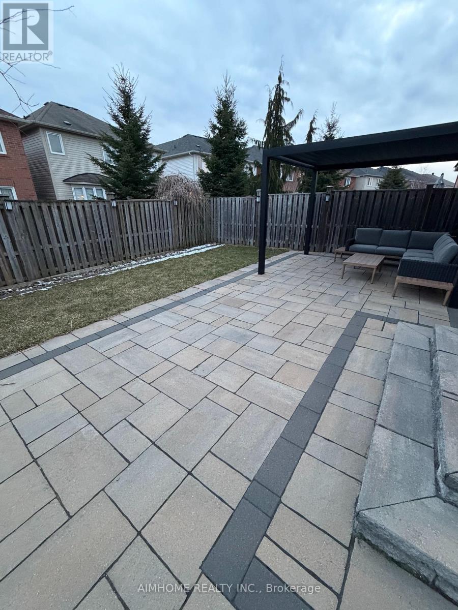 49 Fred Silvester Road, Whitchurch-Stouffville, Ontario  L4A 0J6 - Photo 22 - N12980652