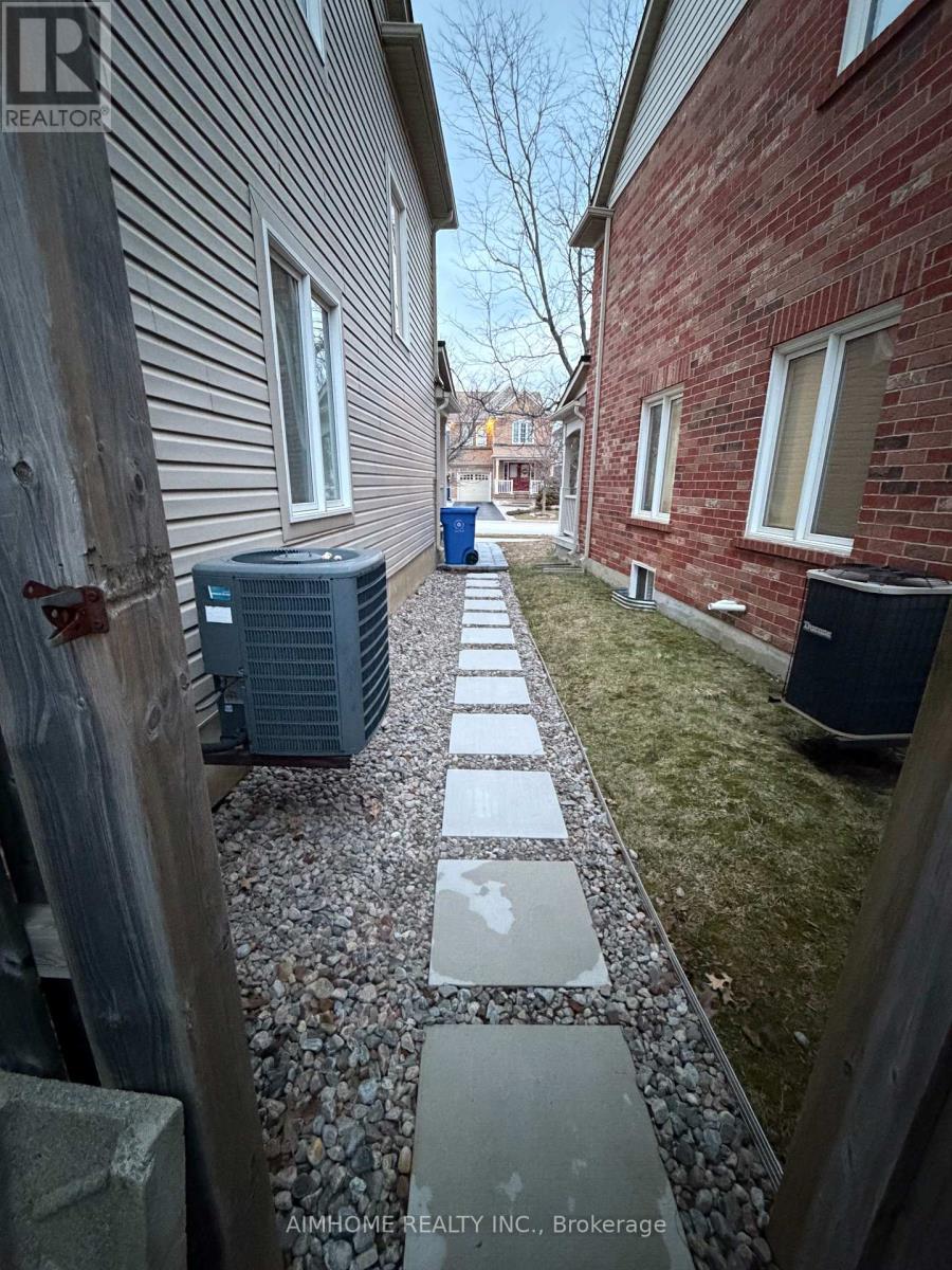 49 Fred Silvester Road, Whitchurch-Stouffville, Ontario  L4A 0J6 - Photo 24 - N12980652