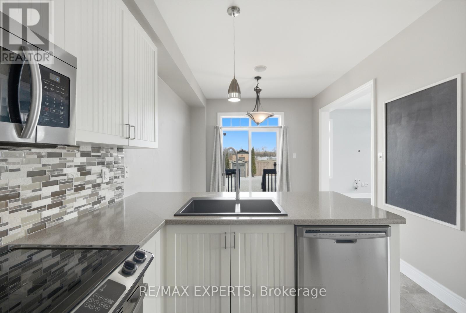 76 Forsyth Crescent, Barrie, Ontario  L4N 6R1 - Photo 15 - S12980668