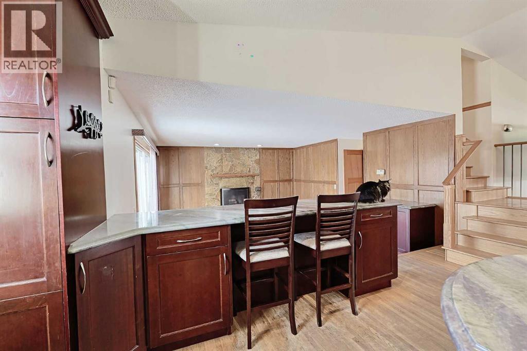 48 Bernard Way Nw, Calgary, Alberta  T3K 2E9 - Photo 13 - A2284800