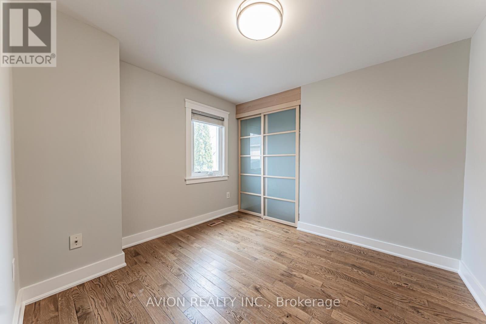 1613 Greenbriar Drive, Oakville, Ontario  L6M 1Y3 - Photo 26 - W12980564