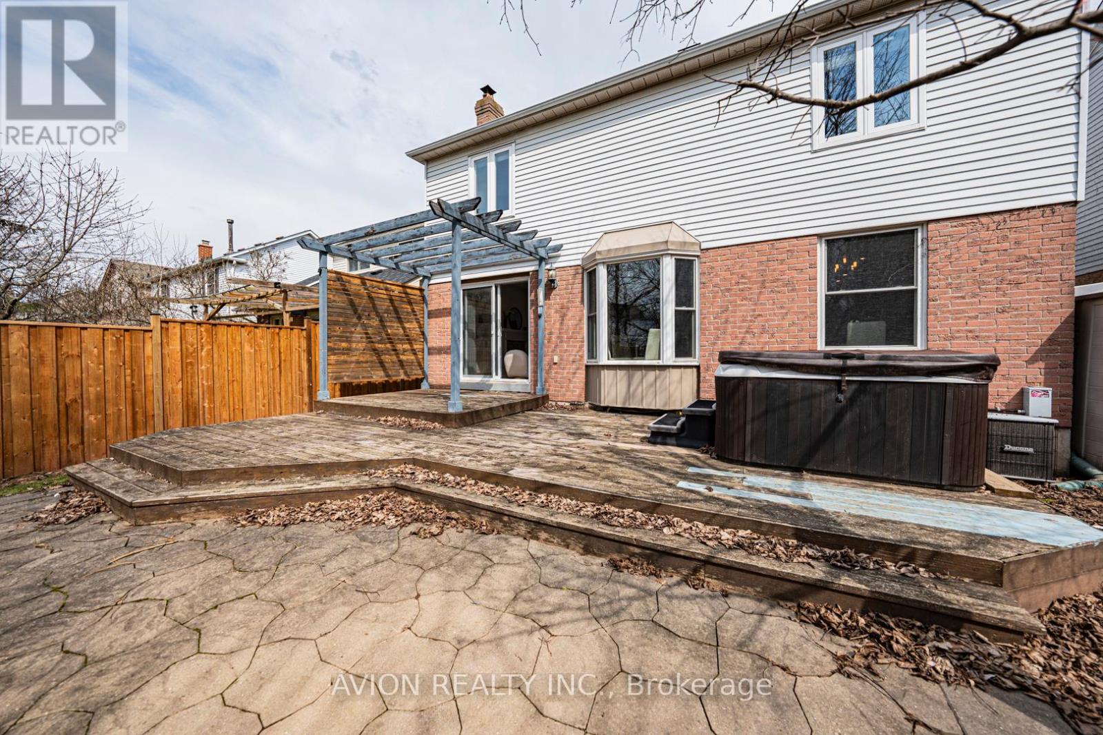 1613 Greenbriar Drive, Oakville, Ontario  L6M 1Y3 - Photo 36 - W12980564