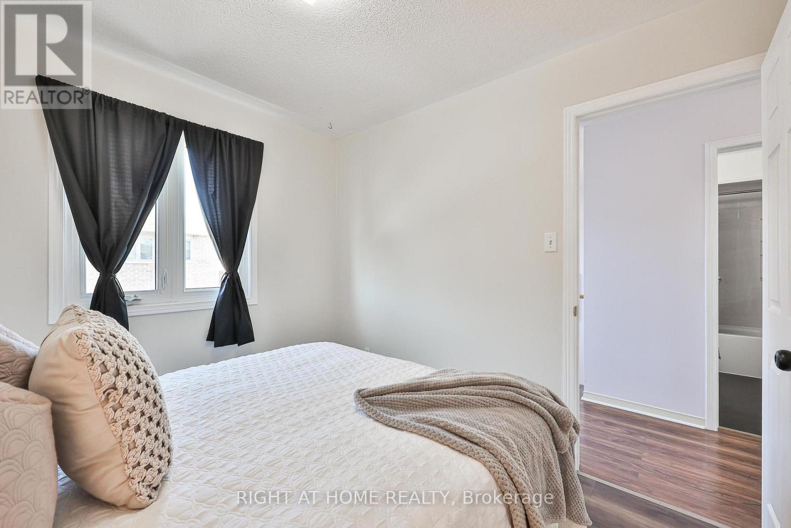 12 Anglers Catch Lane, Brampton, Ontario  L6R 2A5 - Photo 25 - W12980614