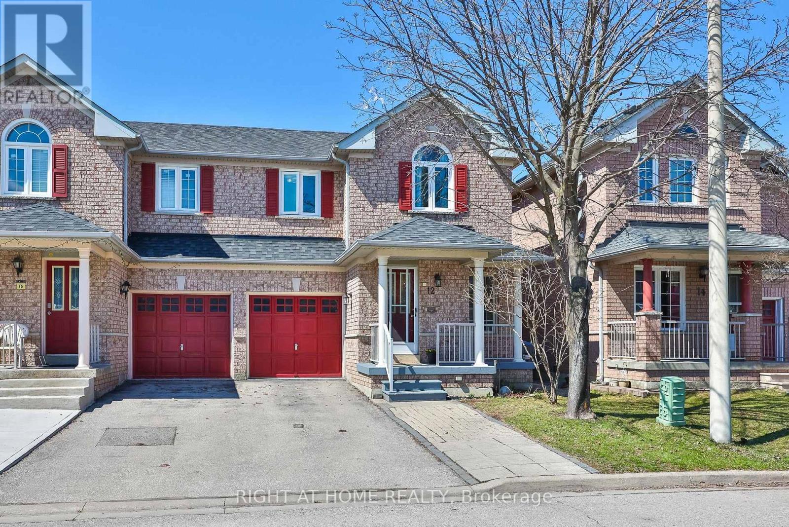 12 Anglers Catch Lane, Brampton, Ontario  L6R 2A5 - Photo 3 - W12980614
