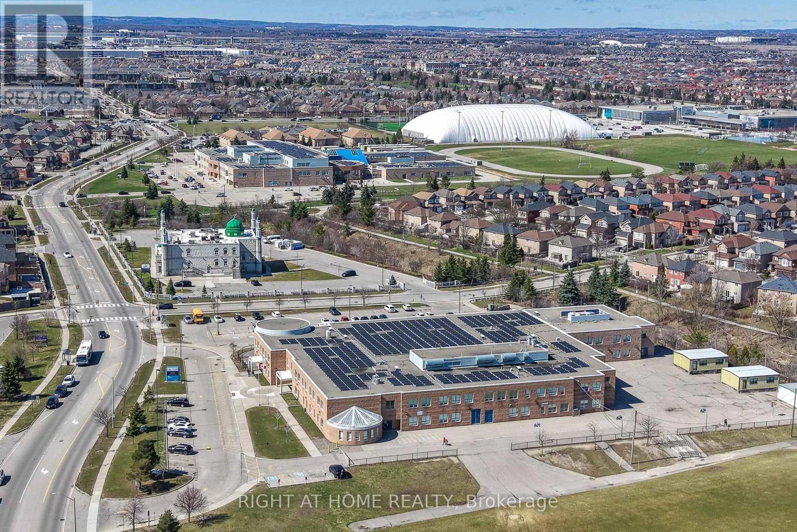 12 Anglers Catch Lane, Brampton, Ontario  L6R 2A5 - Photo 48 - W12980614