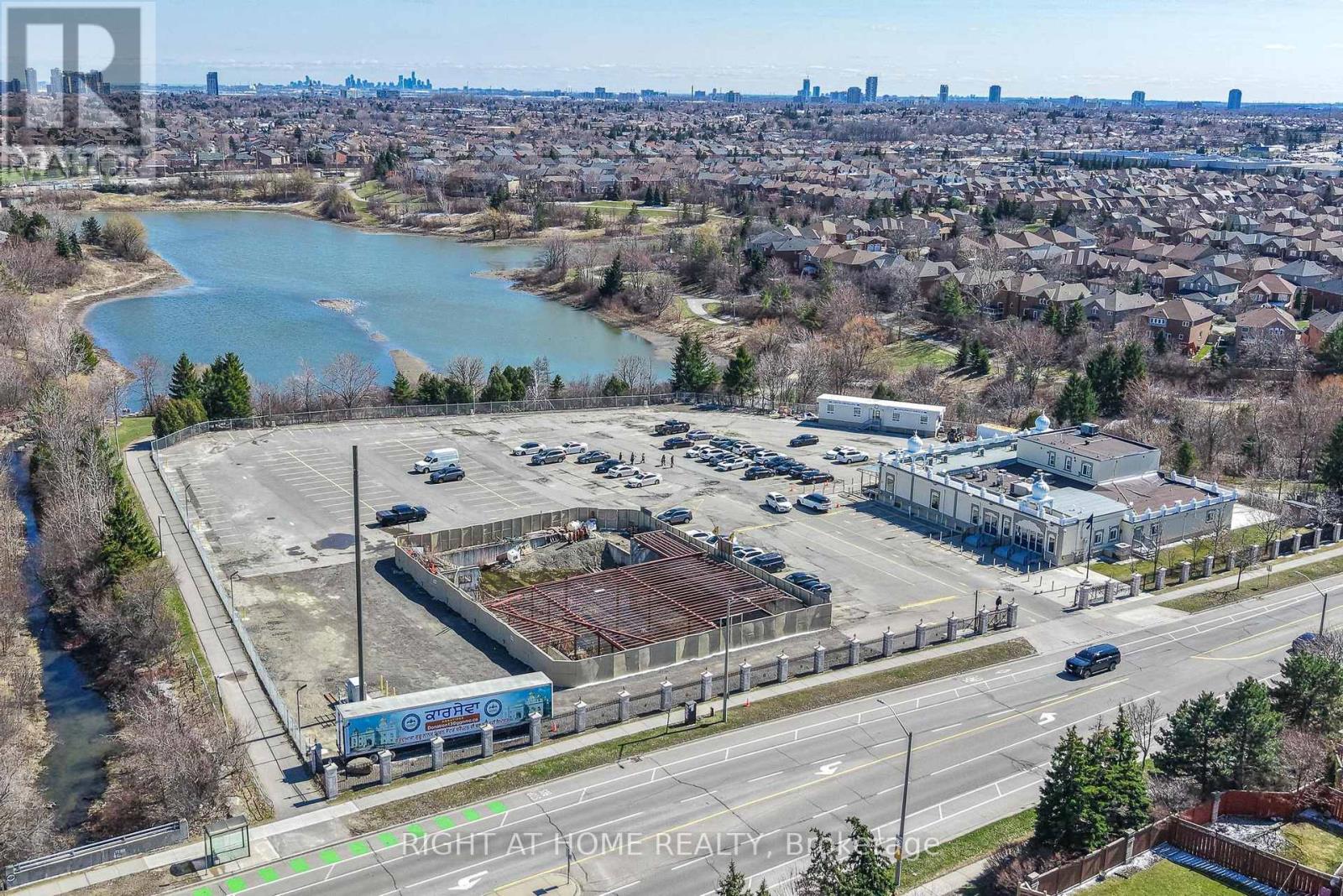 12 Anglers Catch Lane, Brampton, Ontario  L6R 2A5 - Photo 49 - W12980614