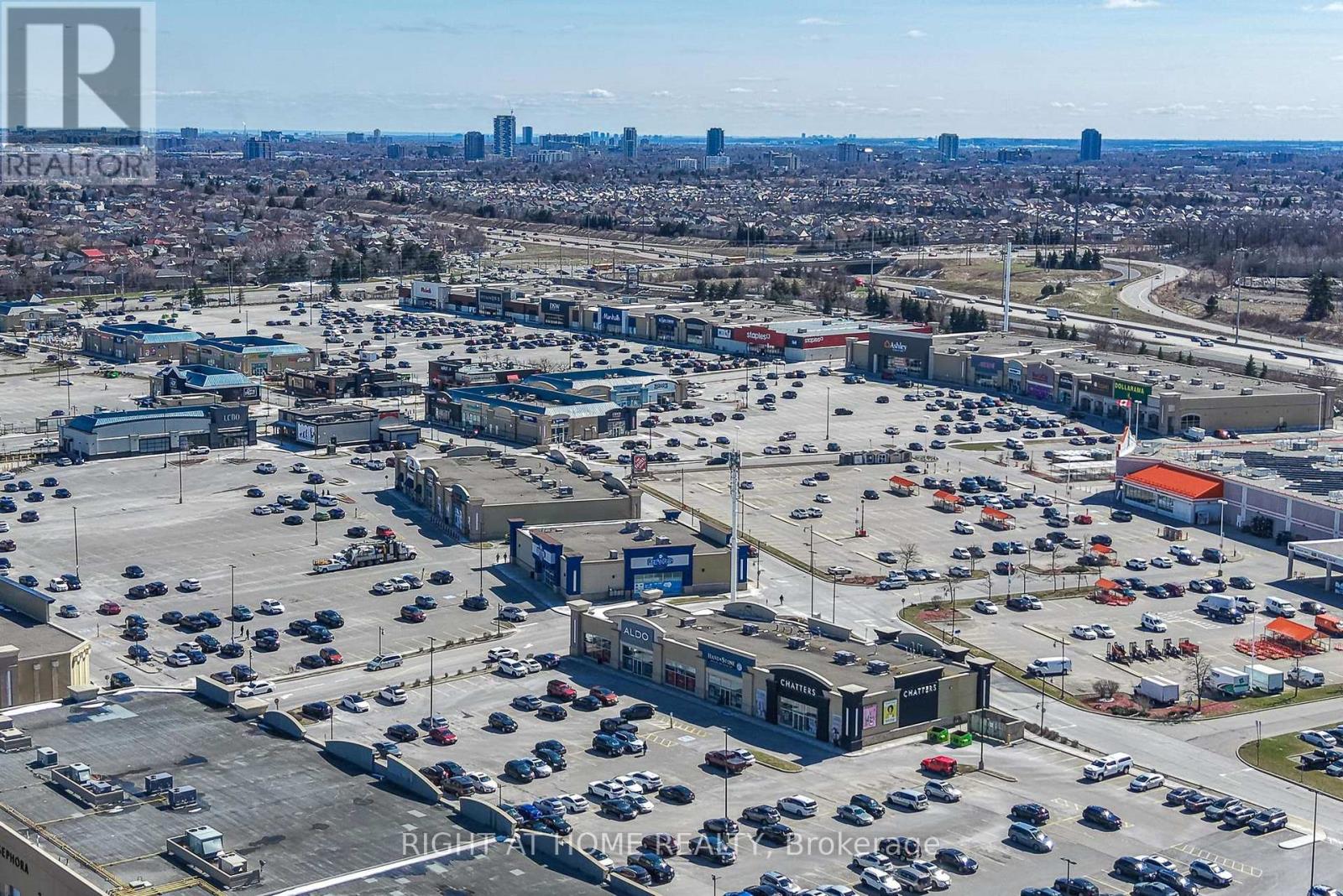 12 Anglers Catch Lane, Brampton, Ontario  L6R 2A5 - Photo 50 - W12980614