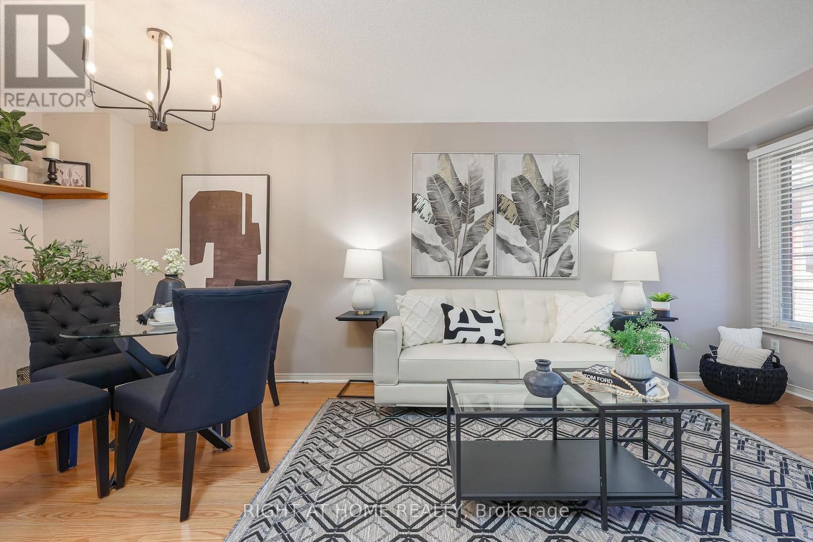 12 Anglers Catch Lane, Brampton, Ontario  L6R 2A5 - Photo 7 - W12980614