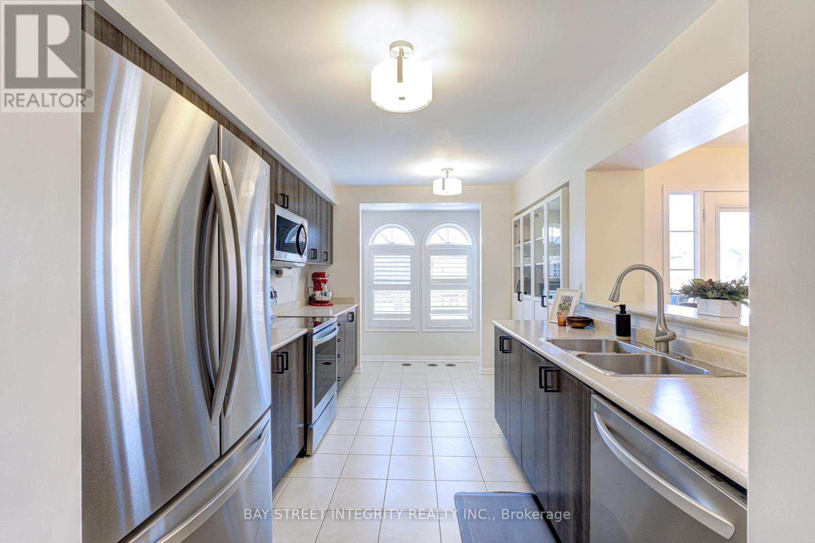 1033 Stemman Place, Milton, Ontario  L9T 8R1 - Photo 15 - W12980632