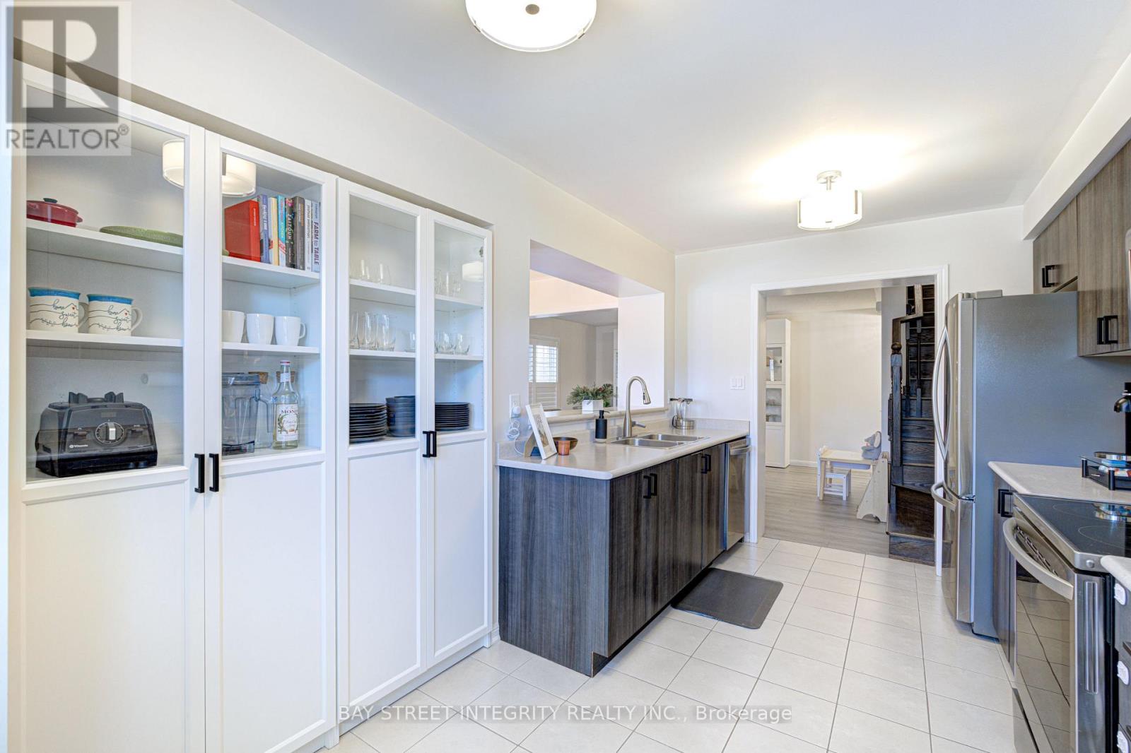 1033 Stemman Place, Milton, Ontario  L9T 8R1 - Photo 19 - W12980632