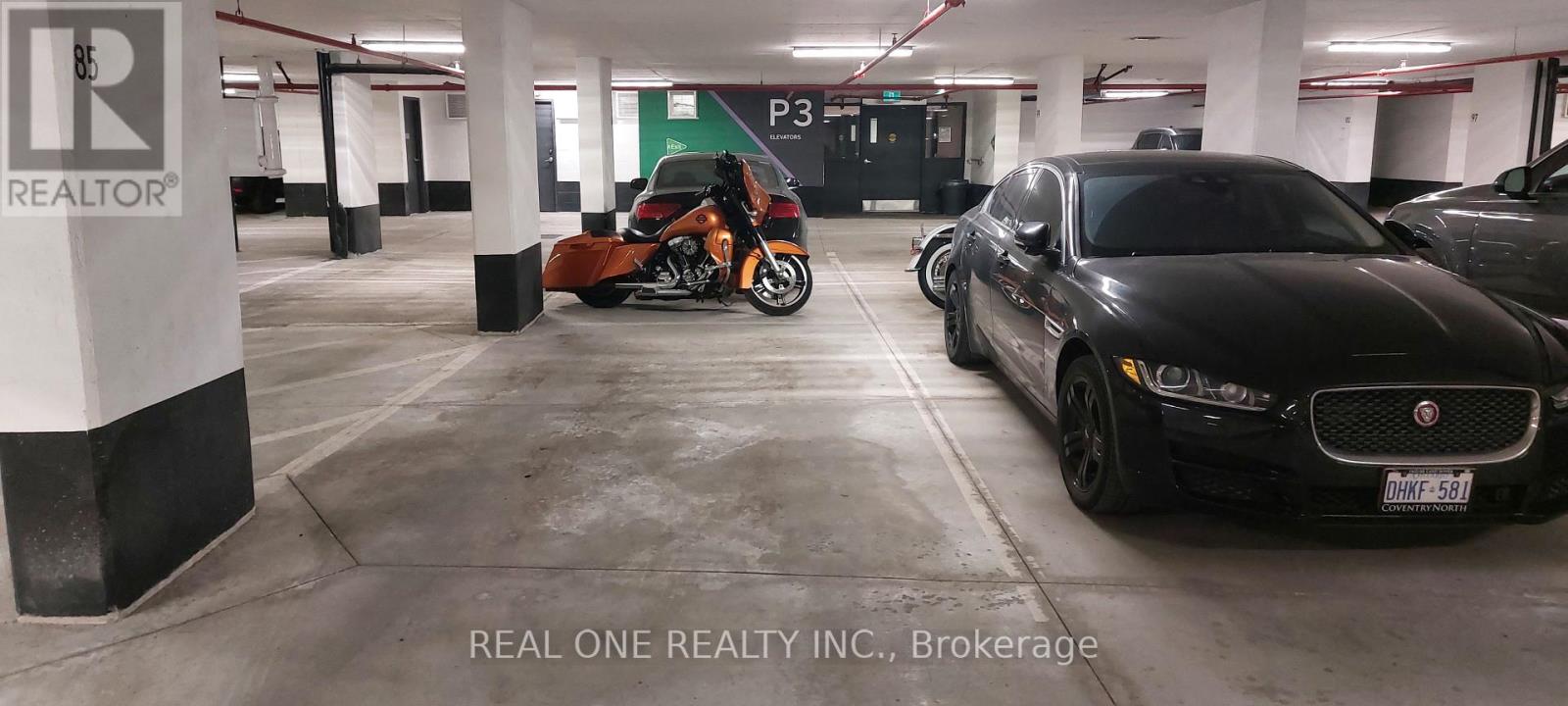 706 - 297 Oak Walk Drive, Oakville, Ontario  L6H 6Z3 - Photo 10 - W12980638