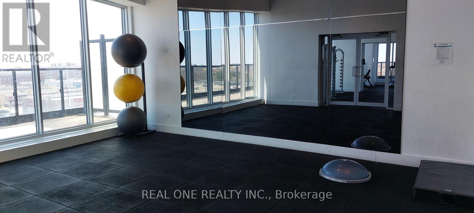 706 - 297 Oak Walk Drive, Oakville, Ontario  L6H 6Z3 - Photo 16 - W12980638