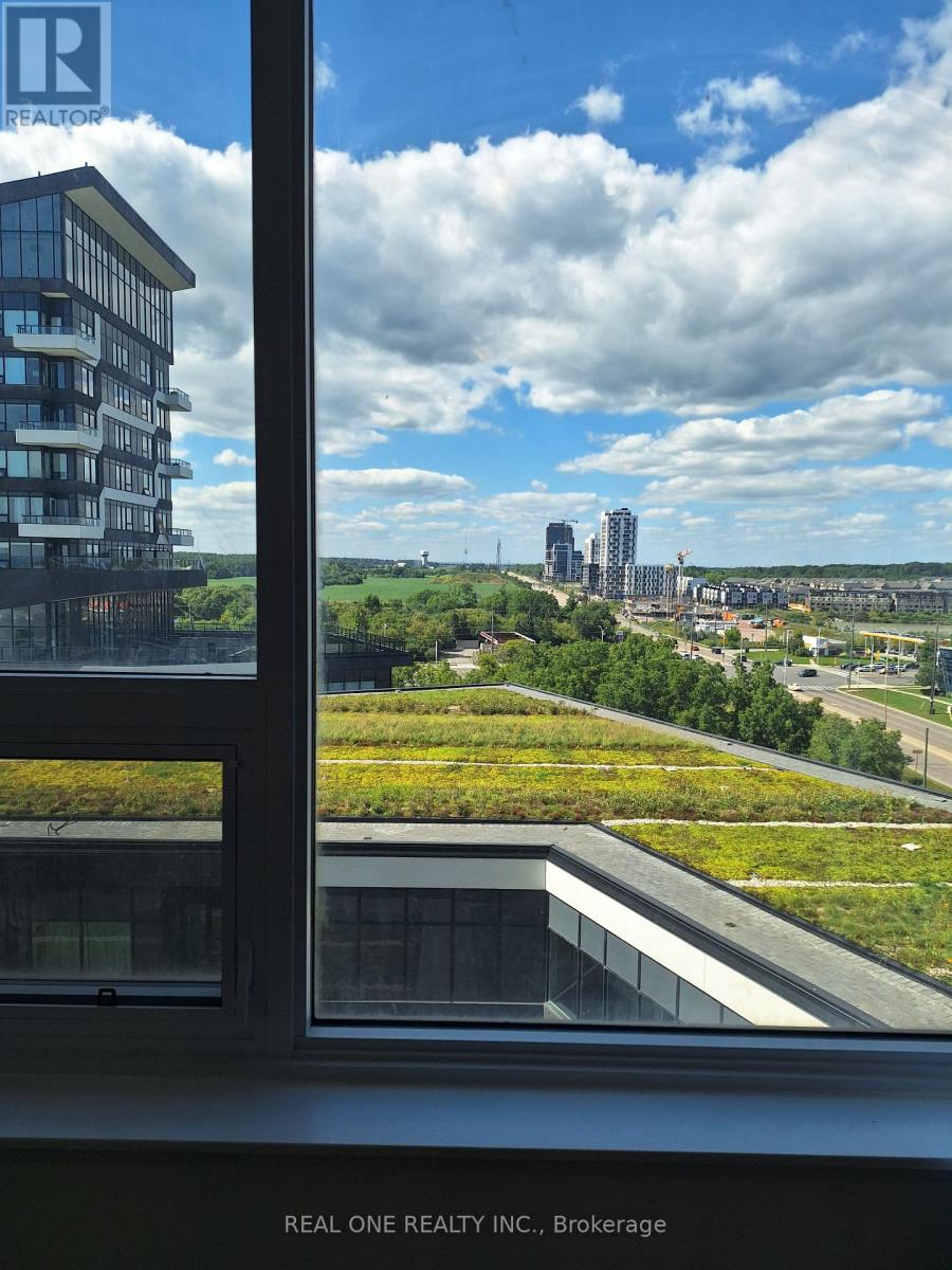 706 - 297 Oak Walk Drive, Oakville, Ontario  L6H 6Z3 - Photo 6 - W12980638