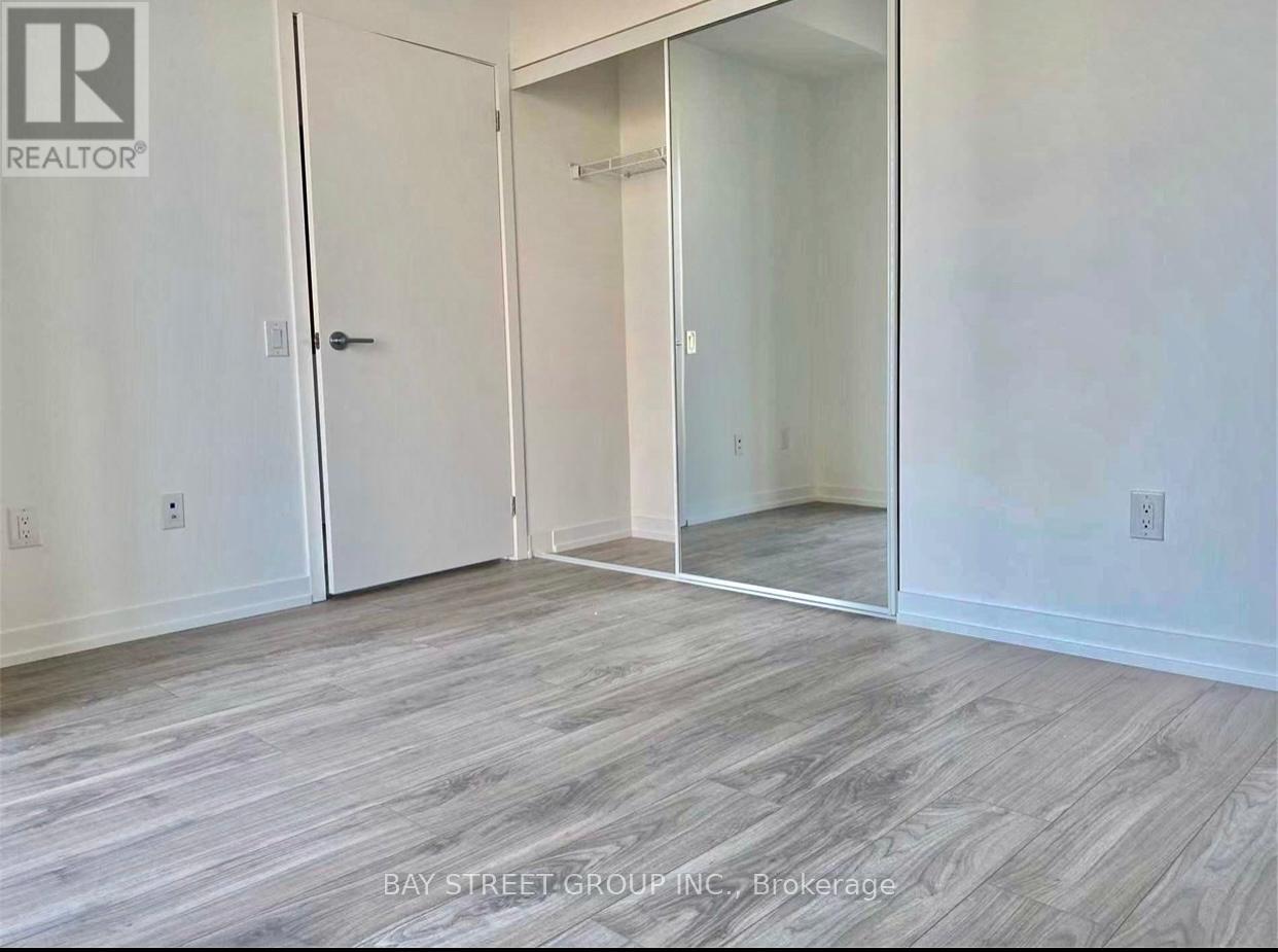 1705 - 4065 Confederation Parkway, Mississauga, Ontario  L5B 0L4 - Photo 10 - W12980662