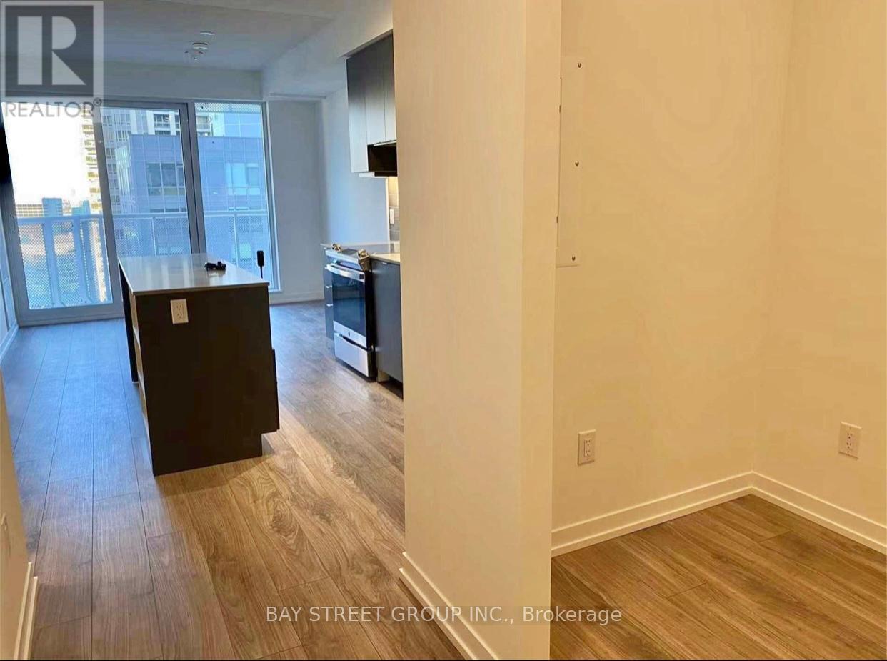 1705 - 4065 Confederation Parkway, Mississauga, Ontario  L5B 0L4 - Photo 5 - W12980662