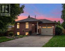 56 WILSON CRESCENT, Centre Wellington, Ontario