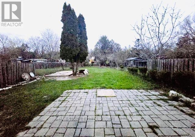 11 Drakes Drive, Hamilton, Ontario  L8E 4G4 - Photo 20 - X12980592