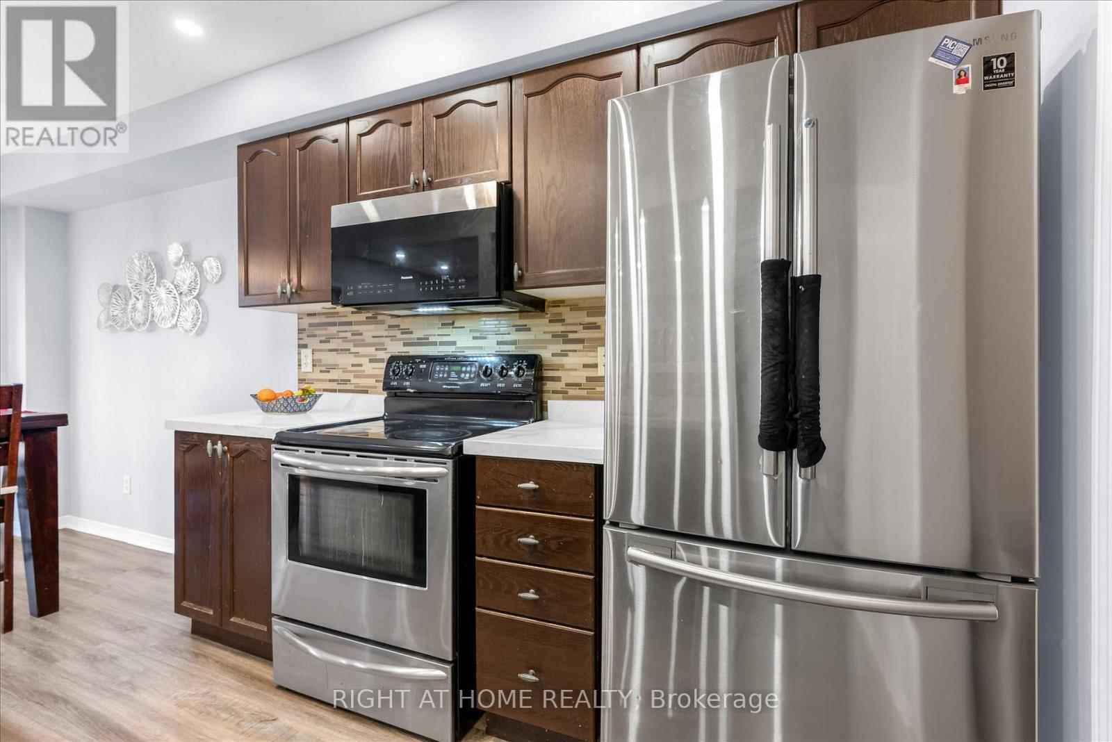 175 Sims Estate Drive, Kitchener, Ontario  N2A 0A6 - Photo 13 - X12980636