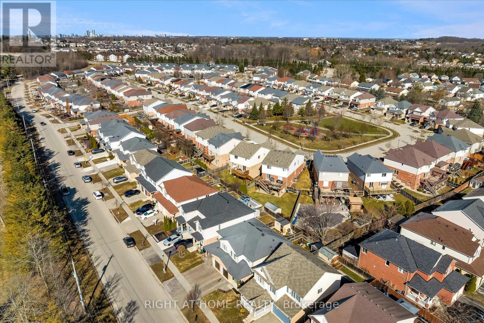 175 Sims Estate Drive, Kitchener, Ontario  N2A 0A6 - Photo 32 - X12980636