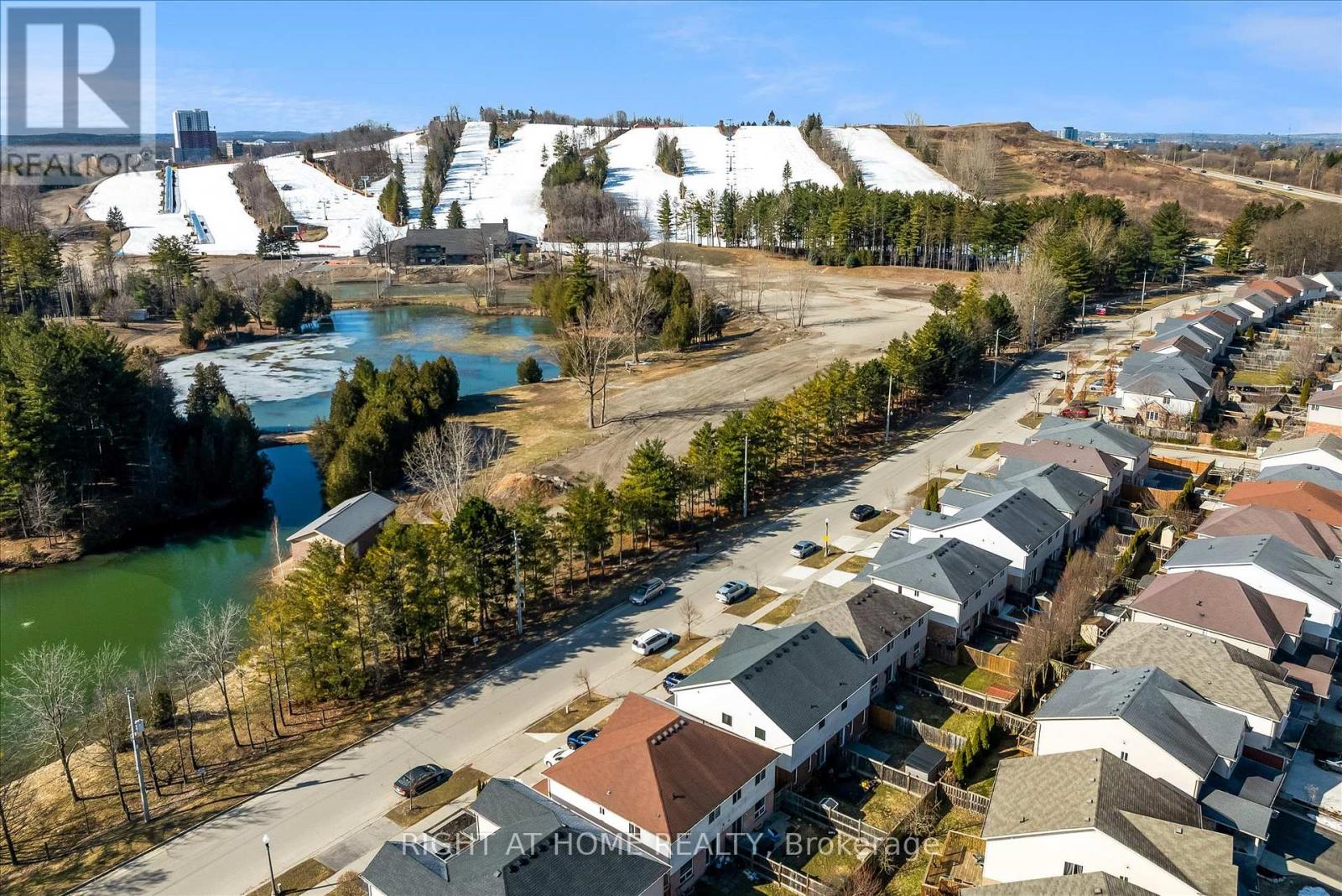 175 Sims Estate Drive, Kitchener, Ontario  N2A 0A6 - Photo 34 - X12980636