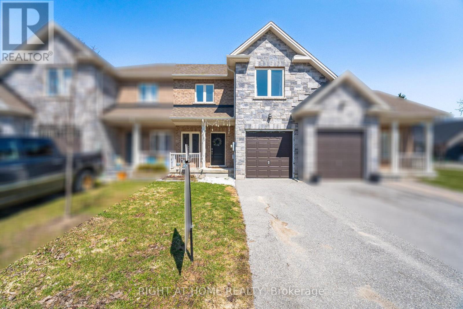 165 Berkshire Drive N, Wellington North, Ontario  N0G 1A0 - Photo 2 - X12980656