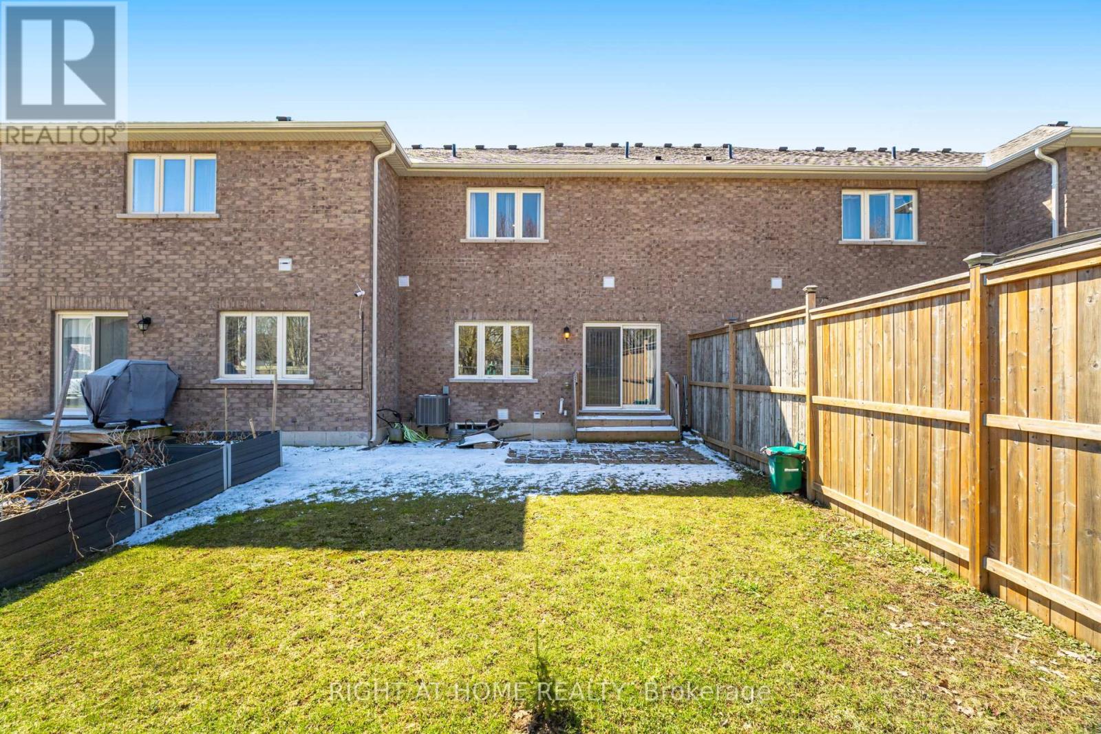 165 Berkshire Drive N, Wellington North, Ontario  N0G 1A0 - Photo 42 - X12980656