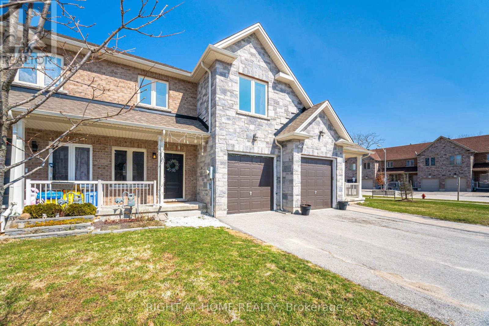 165 Berkshire Drive N, Wellington North, Ontario  N0G 1A0 - Photo 5 - X12980656