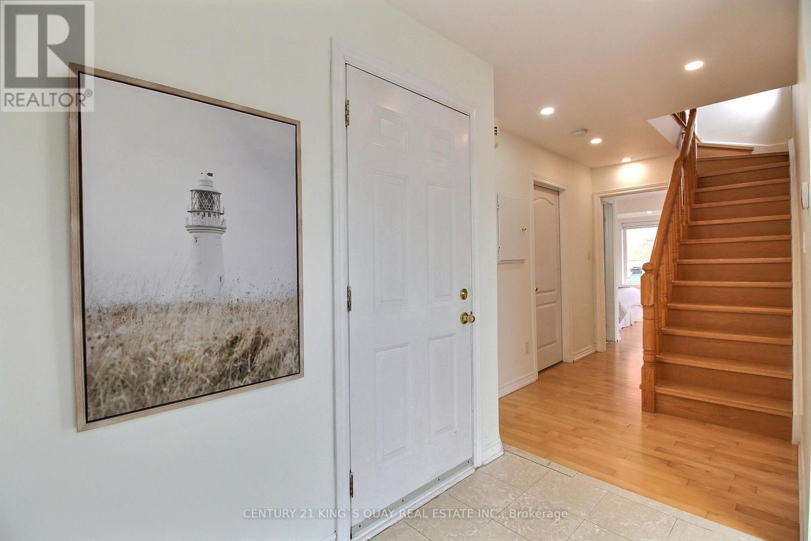 40 Leitchcroft Crescent, Markham, Ontario  L3T 7W1 - Photo 13 - N12978996