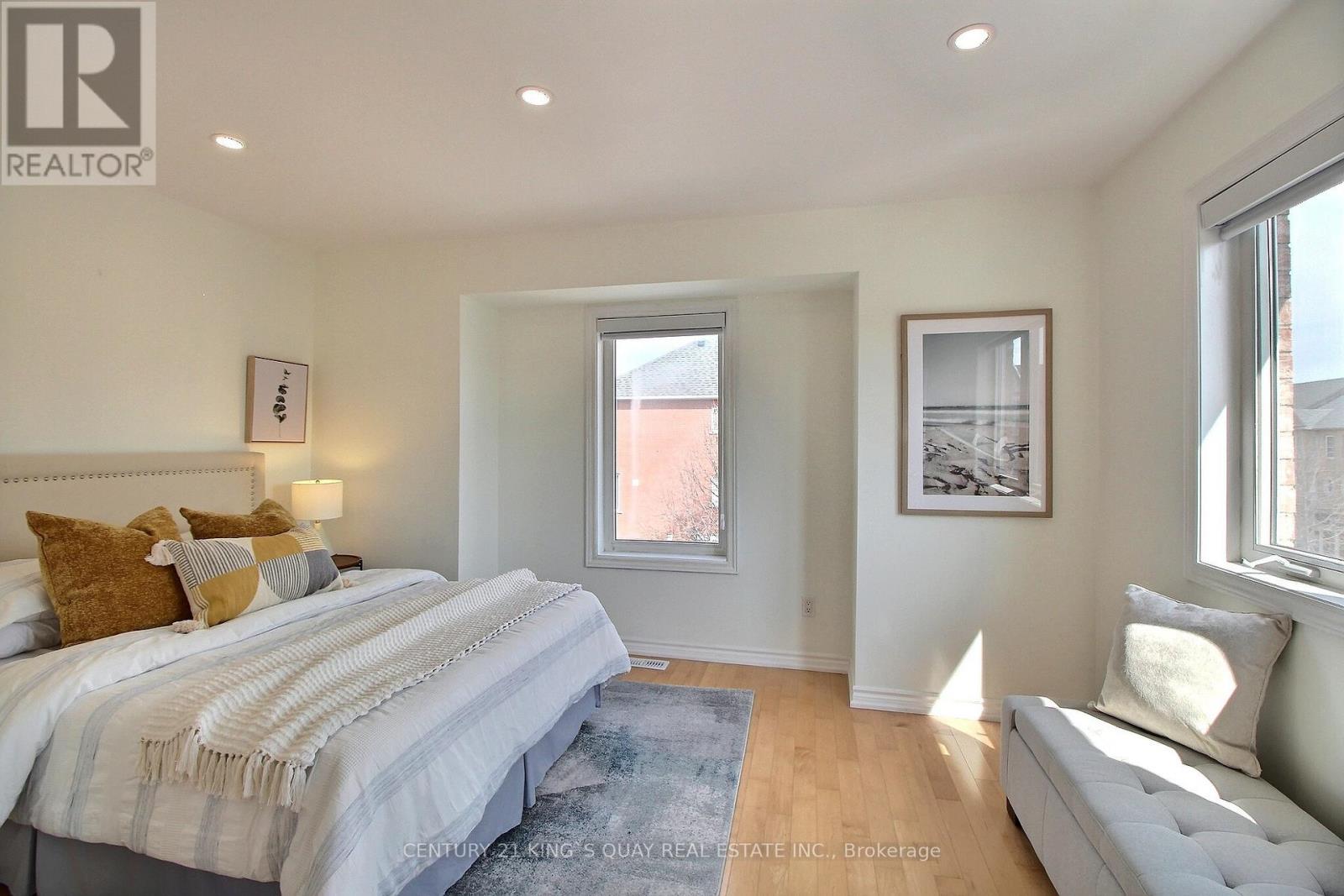 40 Leitchcroft Crescent, Markham, Ontario  L3T 7W1 - Photo 21 - N12978996